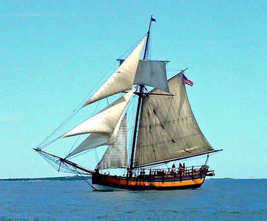 李丝雅的“杭州号”单桅纵帆船
